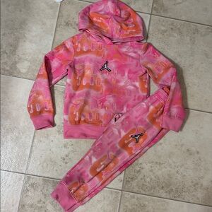 Jordan girls 2 piece Pink and Orange Hoodie and Jogger Set size XS 3-4 years